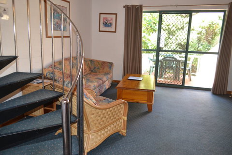 Cottesloe Beach Chalets - Accommodation in Surfers Paradise 5