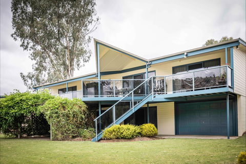 3077 Purnong - River  Shack Rentals - Accommodation in Surfers Paradise 0