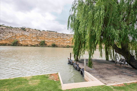 3077 Purnong - River  Shack Rentals - Accommodation in Surfers Paradise 2