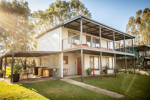 58 Pelican Point Via Morgan - Accommodation in Surfers Paradise 0