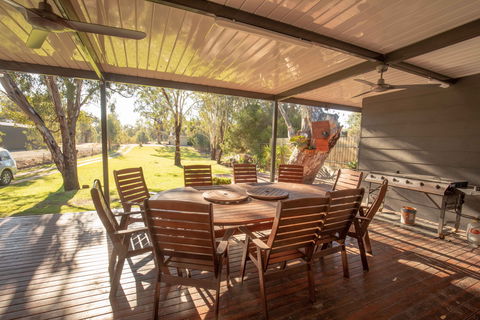 58 Pelican Point Via Morgan - Accommodation in Surfers Paradise 2