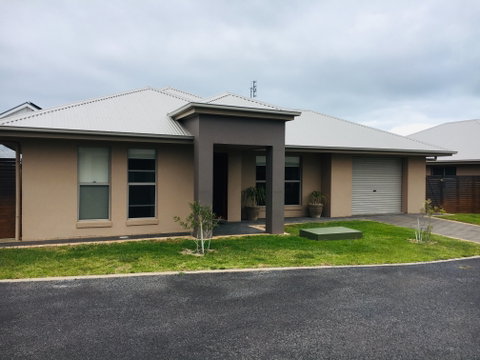 Adore 6 Villa - Accommodation in Surfers Paradise 0
