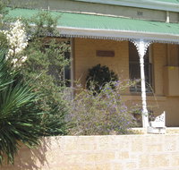 Amalie Cottage - Accommodation in Surfers Paradise