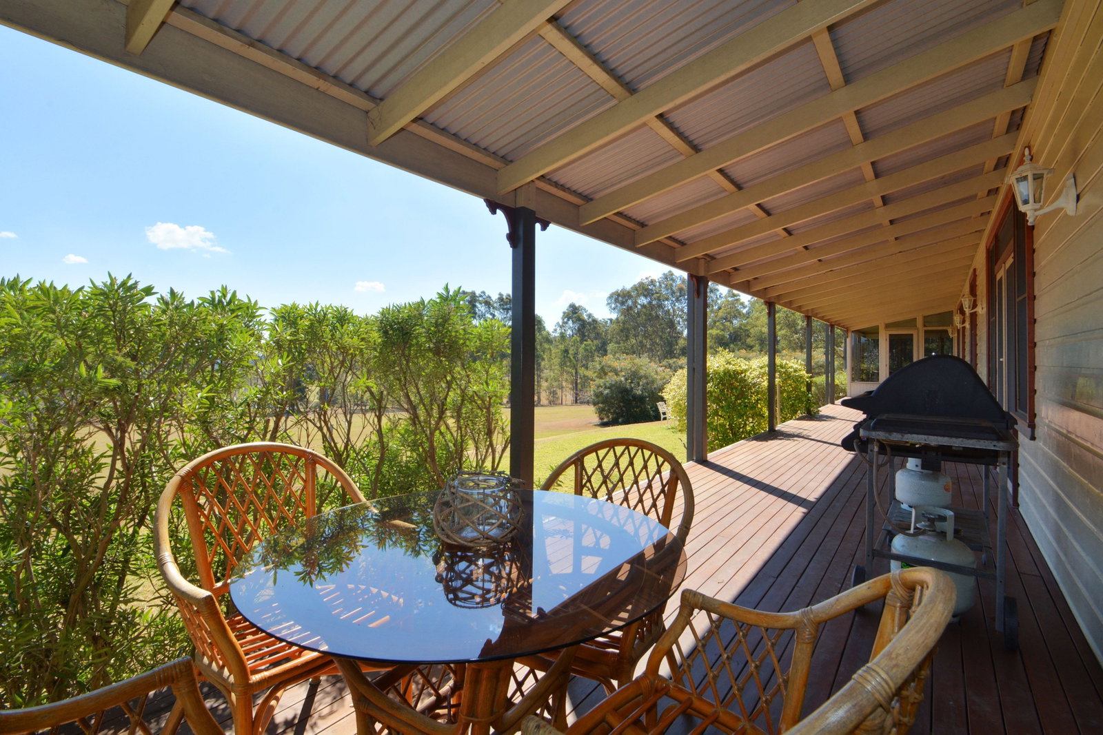 Lovedale NSW Accommodation in Surfers Paradise