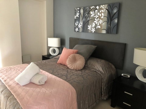 Dolphin Quay 3 Bedroom Apartment - Accommodation in Surfers Paradise 2