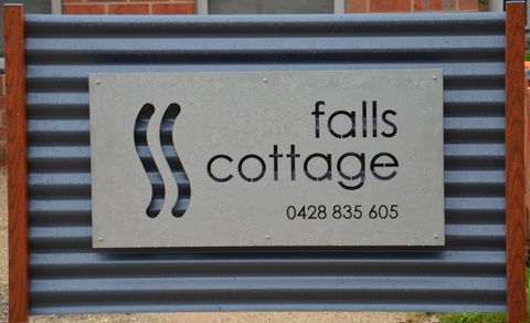 Falls Cottage Whitfield - Accommodation in Surfers Paradise 0