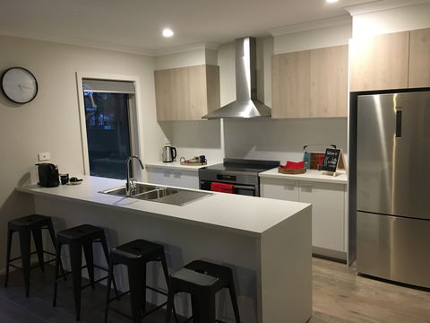 Falls Cottage Whitfield - Accommodation in Surfers Paradise 1
