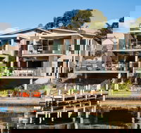 Gippsland Lakehouse - Accommodation in Surfers Paradise