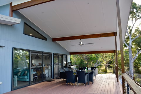 Kokomo At Kingfisher Bay - Accommodation in Surfers Paradise 1