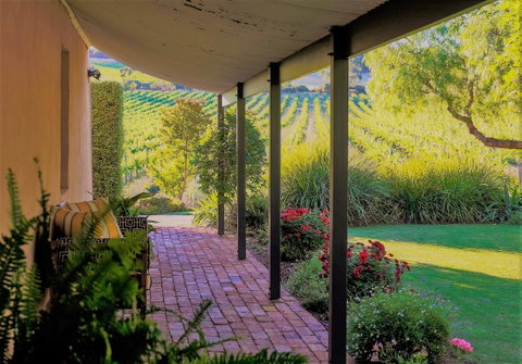 Seppeltsfield Vineyard Cottage - Accommodation in Surfers Paradise 0