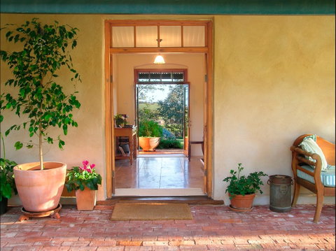 Seppeltsfield Vineyard Cottage - Accommodation in Surfers Paradise 1