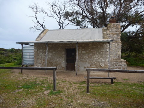 Shepherds Hut - Accommodation in Surfers Paradise 0