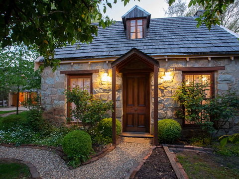 The Stone Cottage Beechworth - Accommodation in Surfers Paradise 0