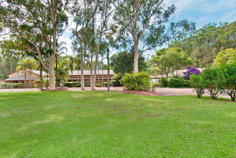The Francis Retreat - Bonny Hills - Accommodation in Surfers Paradise 1