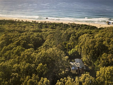 Tuckers Rocks Cottage - Accommodation in Surfers Paradise 1