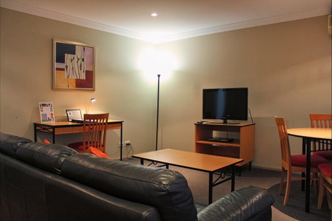 Wollongong Serviced Apartments - Accommodation in Surfers Paradise 2