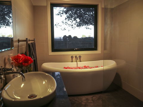 Ballachulish Farm Stay - Accommodation in Surfers Paradise 0