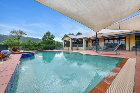 Barrington Park Estate - Accommodation in Surfers Paradise 0
