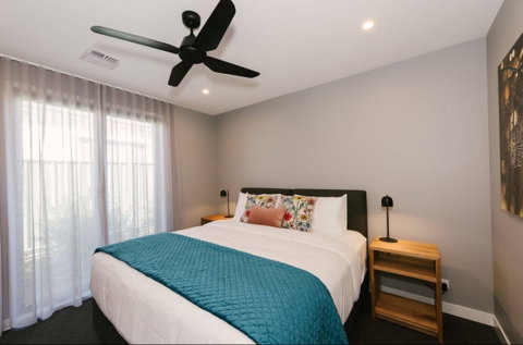 Basq Stays - Accommodation in Surfers Paradise 2