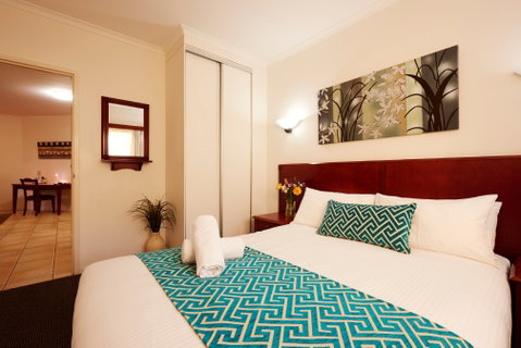 Coffee House Apartment Motel - Accommodation in Surfers Paradise 0