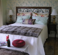 Gooromon Park Cottages - Accommodation in Surfers Paradise