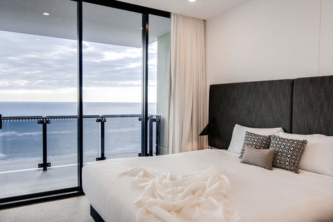 Iconic Kirra Beach Resort - Accommodation in Surfers Paradise 0