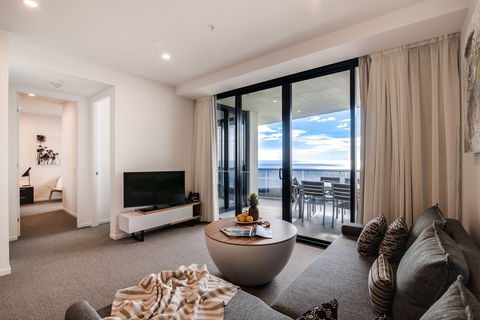 Iconic Kirra Beach Resort - Accommodation in Surfers Paradise 2