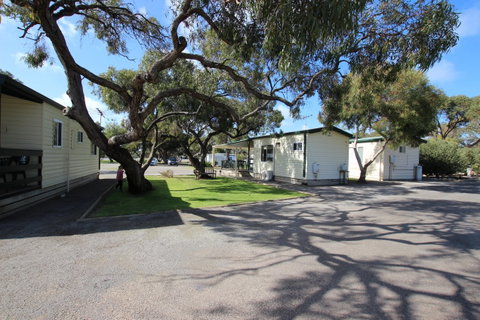 Minlaton Caravan Park - Accommodation in Surfers Paradise 2