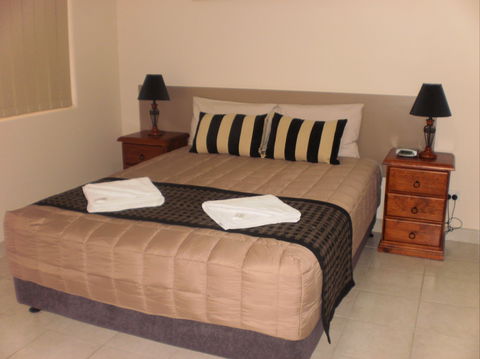 Molika Springs Motel Moree - Accommodation in Surfers Paradise 0