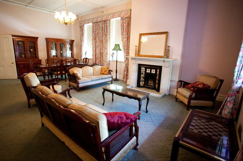 Paradise - Accommodation in Surfers Paradise 2