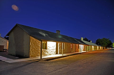 Paxton Square Cottages - Accommodation in Surfers Paradise 0
