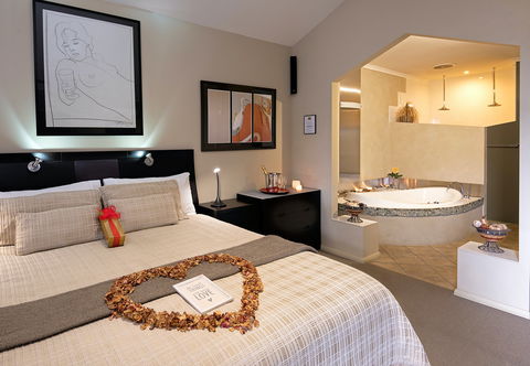 Riverview Rise Retreats - Accommodation in Surfers Paradise 0