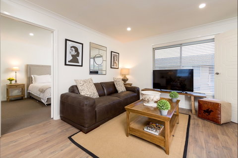 Sleeping In Style - Accommodation in Surfers Paradise 0