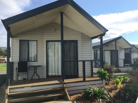 Snug Beach Cabin And Caravan Park - Accommodation in Surfers Paradise 2