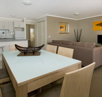 South Pacific Apartments - Accommodation in Surfers Paradise