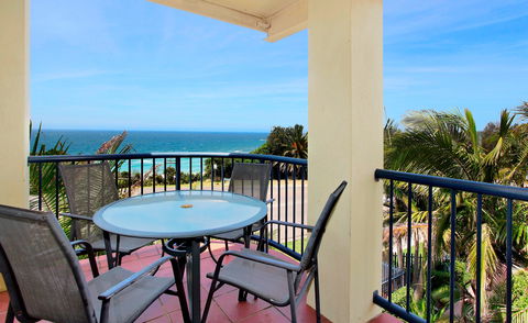 South Pacific Apartments - Accommodation in Surfers Paradise 2