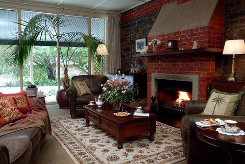The Lodge Country House - Accommodation in Surfers Paradise 1