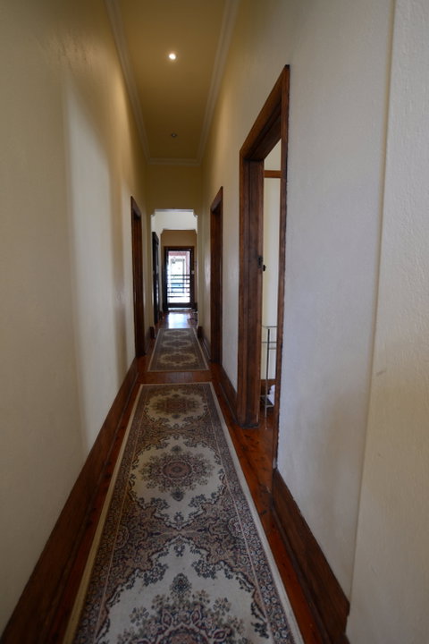 The Glen Bakery - Accommodation in Surfers Paradise 1