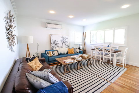 The Lakehouse At Raffetys Resort - Accommodation in Surfers Paradise 0