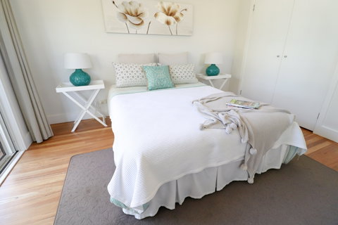 The Lakehouse At Raffetys Resort - Accommodation in Surfers Paradise 2