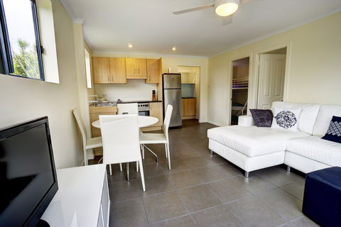B And B At Orient Point - Accommodation in Surfers Paradise 0