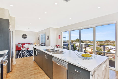 Breezes - Underwood Avenue Goolwa Beach - Accommodation in Surfers Paradise 2