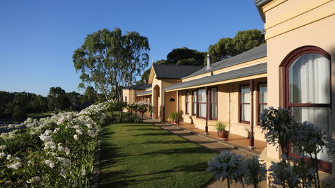 Brice Hill Country Lodge - Accommodation in Surfers Paradise 1
