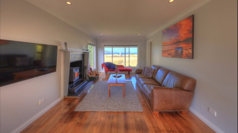 Castaway Cottage - Accommodation in Surfers Paradise 1