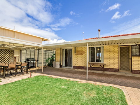 Century 21 SouthCoast: Sun And Sea - Accommodation in Surfers Paradise 0
