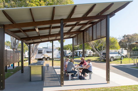 Coolum Beach Holiday Park - Accommodation in Surfers Paradise 1