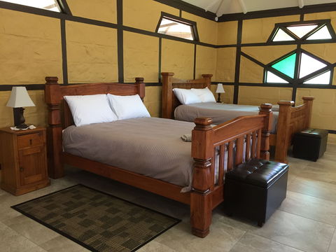 Coonandry Cottage - Accommodation in Surfers Paradise 0