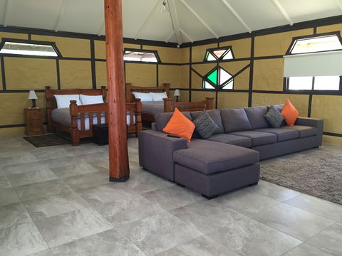 Coonandry Cottage - Accommodation in Surfers Paradise 1
