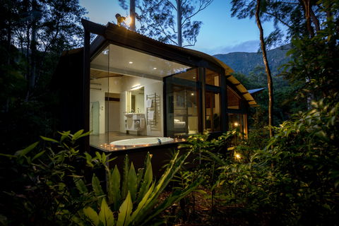 Crystal Creek Rainforest Retreat - Accommodation in Surfers Paradise 0