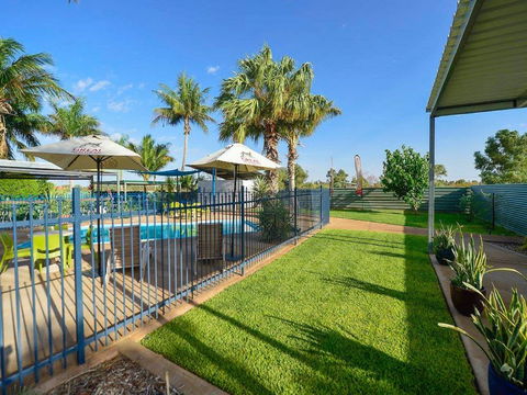 Devils Marbles Hotel - Accommodation in Surfers Paradise 1